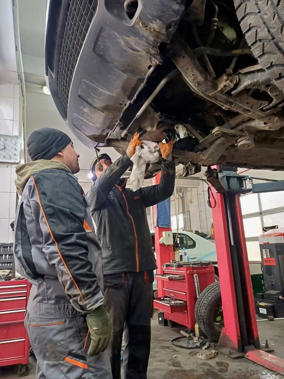 Fixing the Inn of Love delivery car