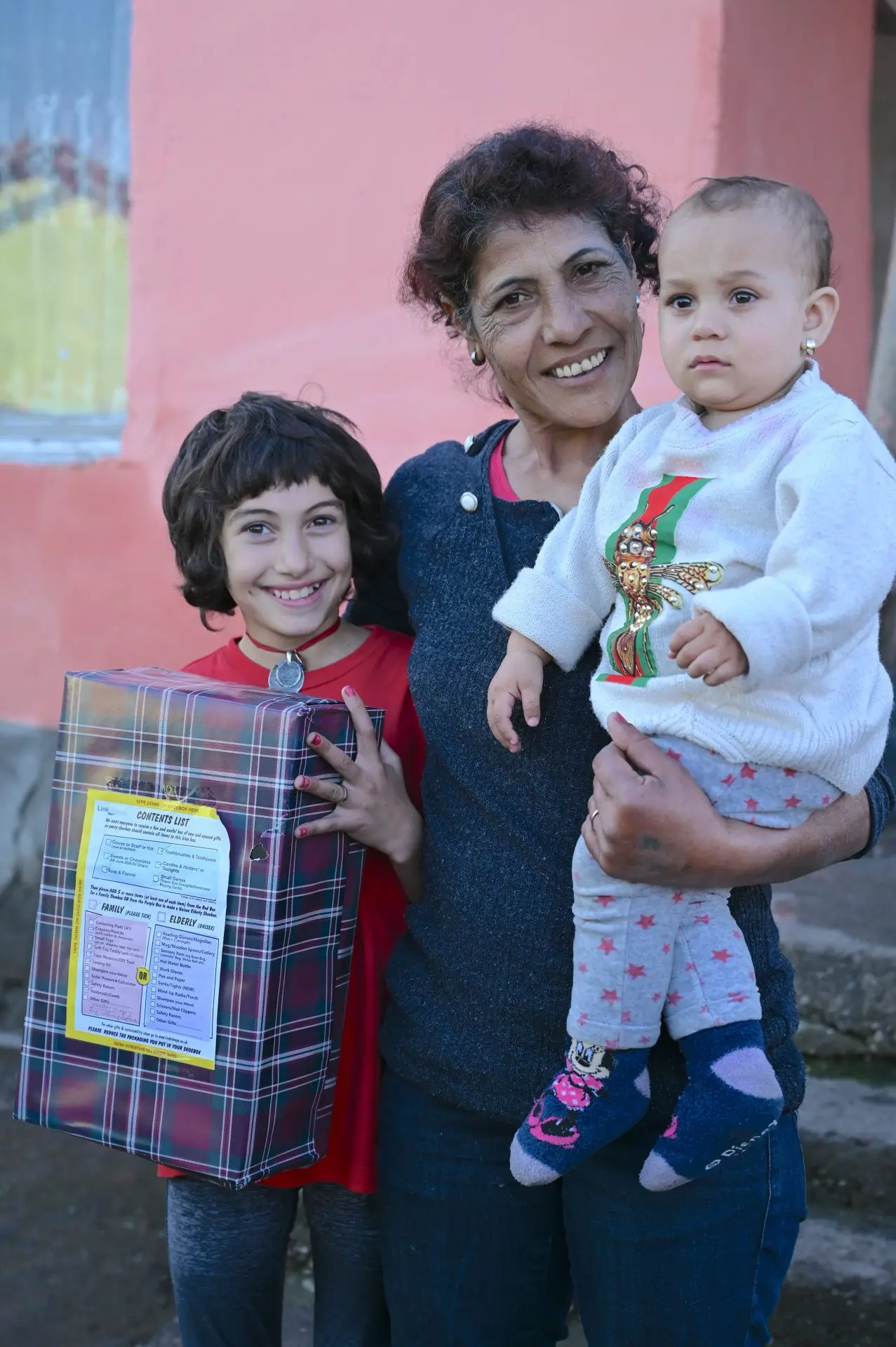 Shoebox Delivery Team - Link to Hope