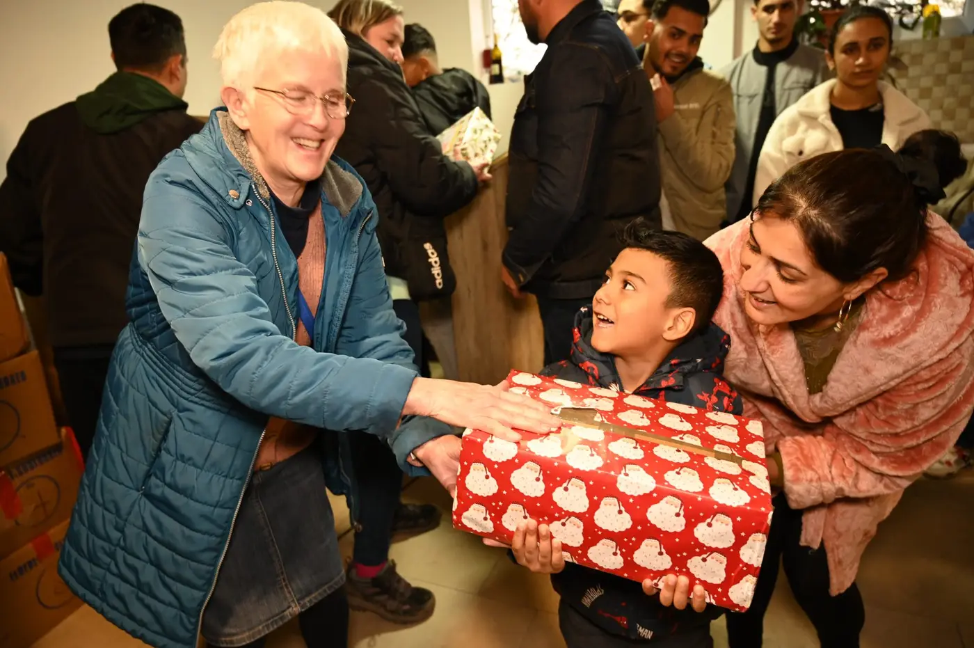 Shoebox Delivery Team - Link to Hope