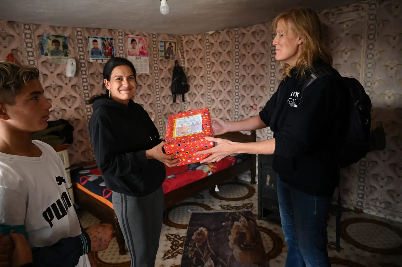 Shoebox Delivery Team - Link to Hope